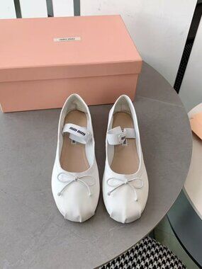 Miu Miu White Ballet Flats with Bow